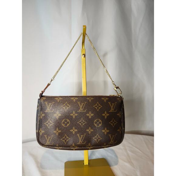 Louis Vuitton Monogram Pochette Accessoires AR0030 Shoulder Bag with Chain - Picture 2 of 15